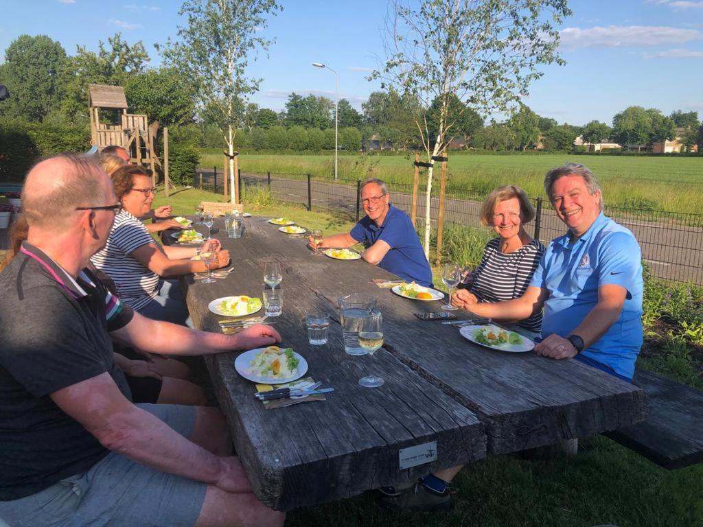 De Slaapfabriek Vakantiehuis En Trainingslocatie Teuge Exteriör bild