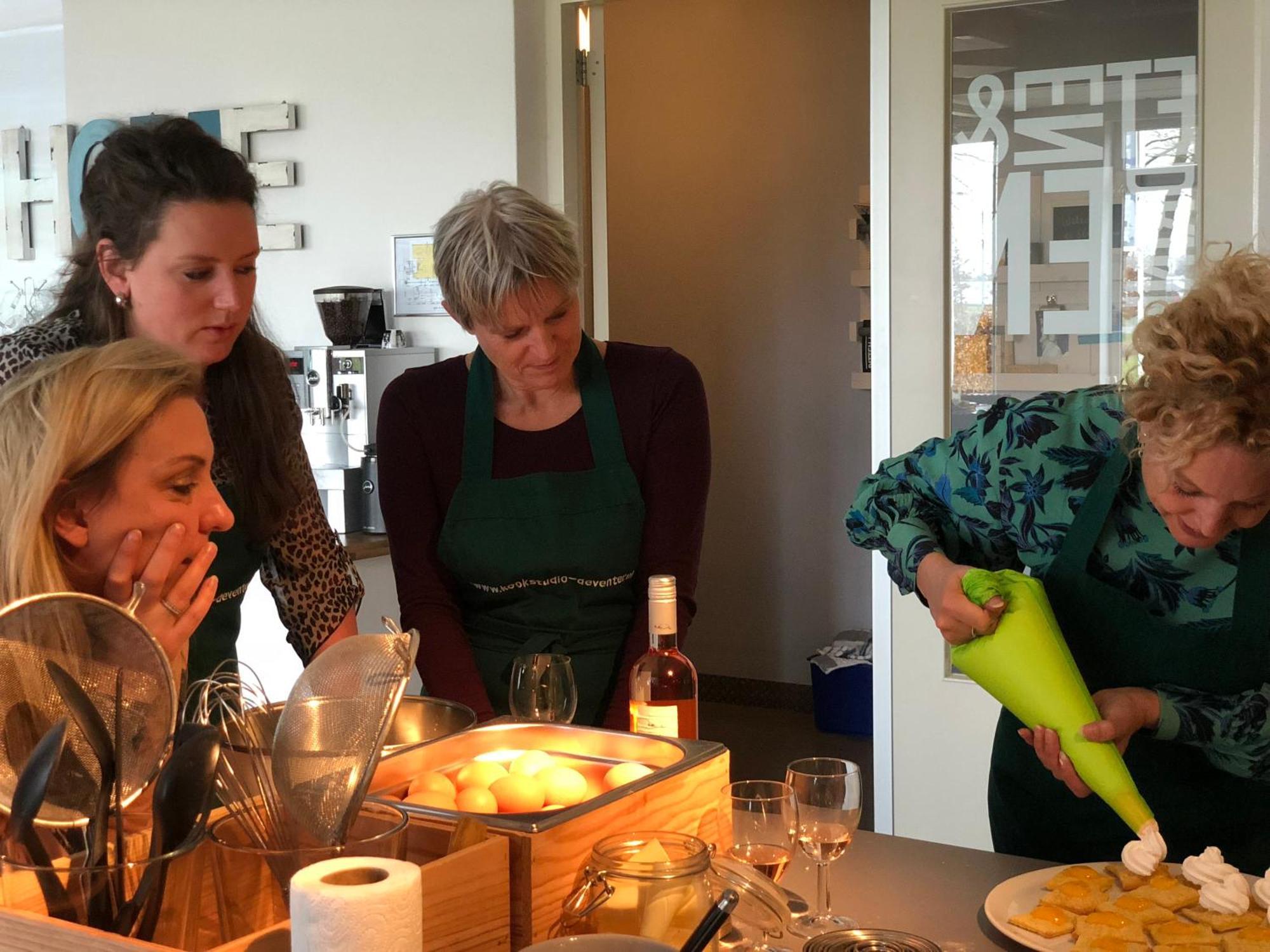 De Slaapfabriek Vakantiehuis En Trainingslocatie Teuge Exteriör bild