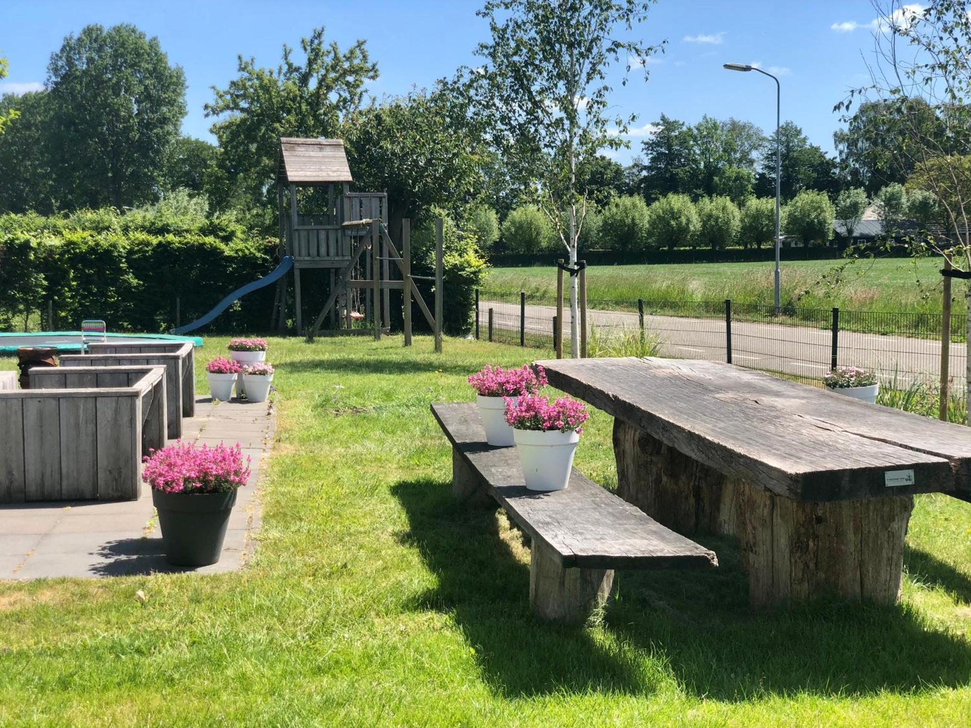 De Slaapfabriek Vakantiehuis En Trainingslocatie Teuge Exteriör bild